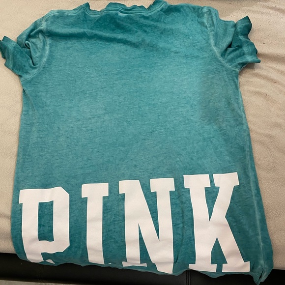 Tops - Picture 2 of 7